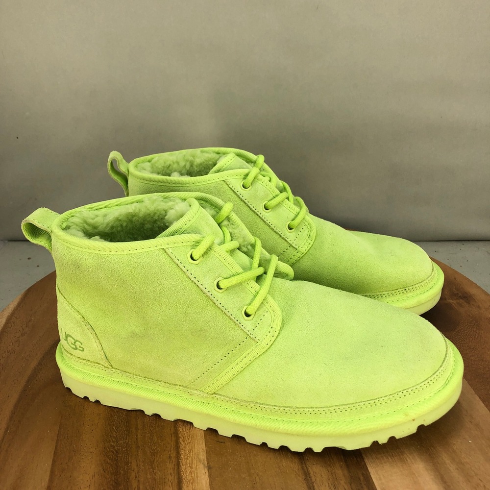 UGG Neumel Lime Green Suede Chukka Boots Shearling Lined Womens Size 9